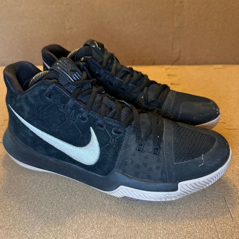 Nike Kyrie 3 Black White Basketball Shoes Men's size 9 852395-010 Comfort Sport